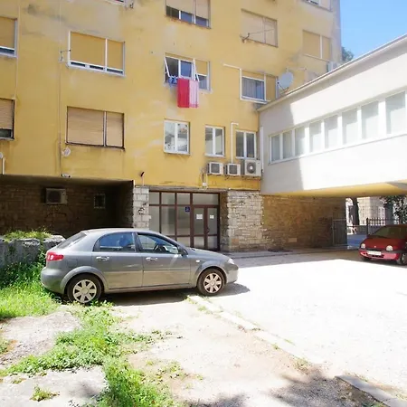 Apartment Modern In The Heart Of With Private Parking *