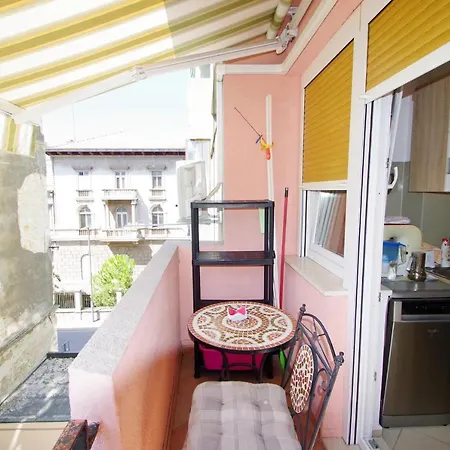 Apartment Modern In The Heart Of With Private Parking *
