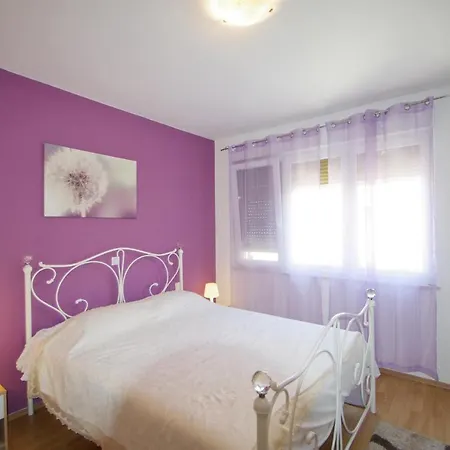 Apartment Modern In The Heart Of With Private Parking Pula