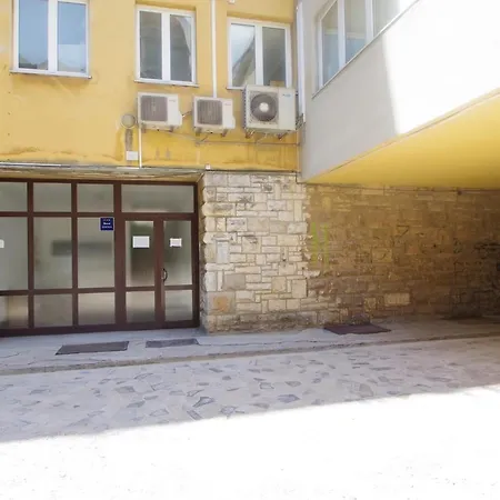 Modern In The Heart Of With Private Parking Apartment
