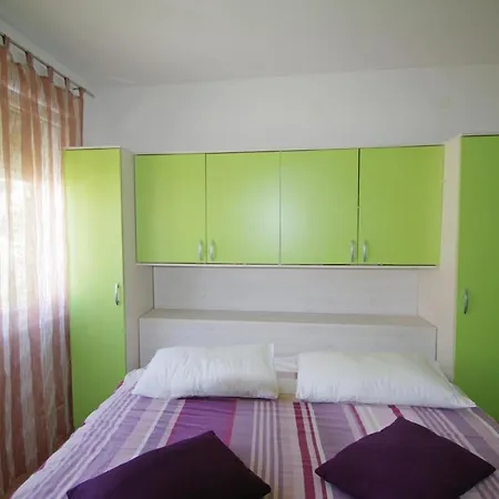Modern In The Heart Of With Private Parking Pula